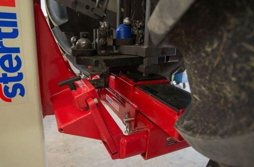 agricultural fork adapter Stertil-Koni vehicle lifts