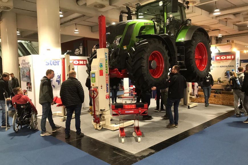 Stertil-Koni at Agritechnica 2019 in Hannover with EARTHLIFT Mobile Columns