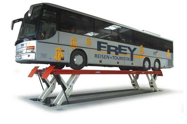 Stertil-Koni SKYLIFT vehicle lift with bus